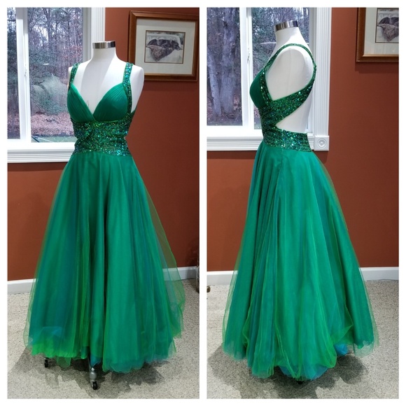 Jovani Dresses & Skirts - Jovani designer green sequin gown